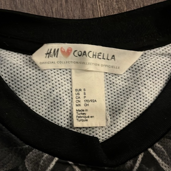 H&M Coachella Floral T-Shirt - Picture 3 of 3